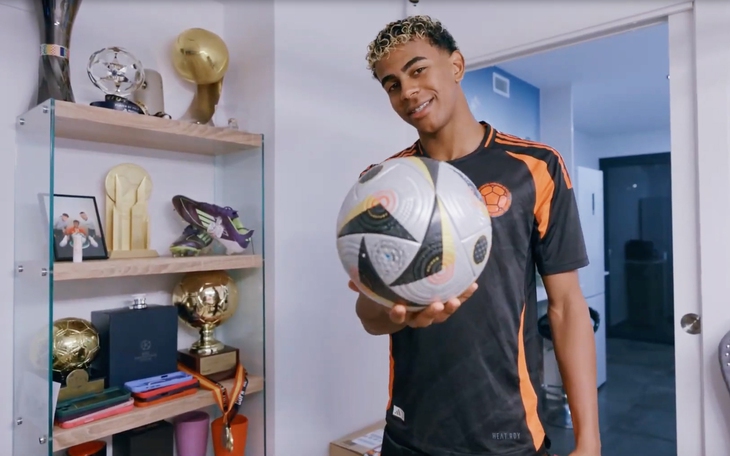 Real Madrid mang ‘lễ hội Giáng sinh’ vào Santiago Bernabeu - Ảnh 4.