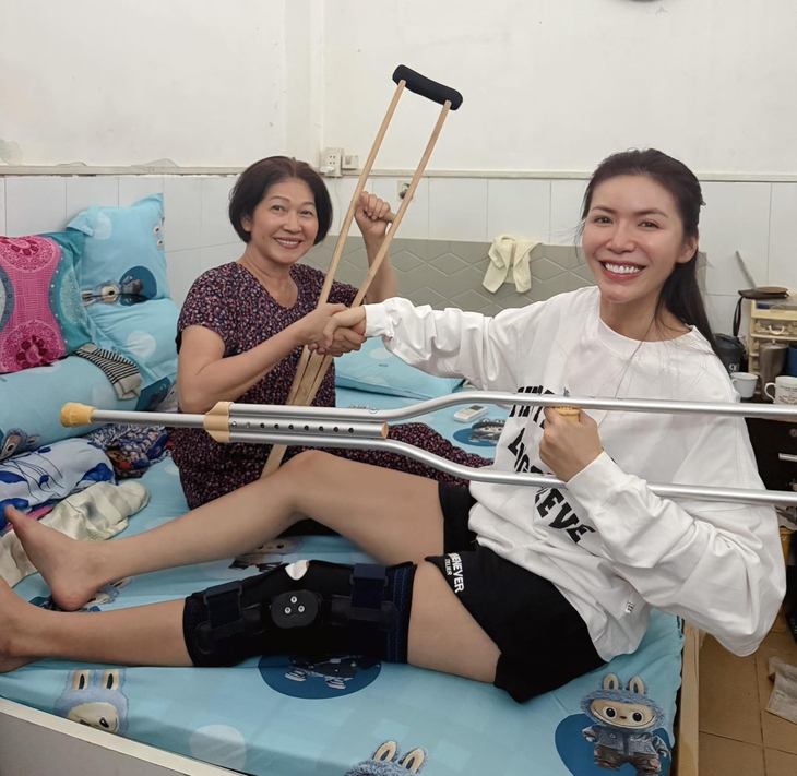 Siêu mẫu Minh Tú năm 2025: Nhập viện 4 lần, nợ nửa tỉ   - Ảnh 3.