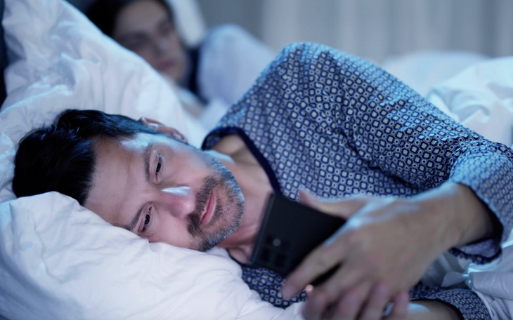 Xôn xao clip khách hàng hành hung nhân viên vì bị nhắc đậu xe - Ảnh 4.