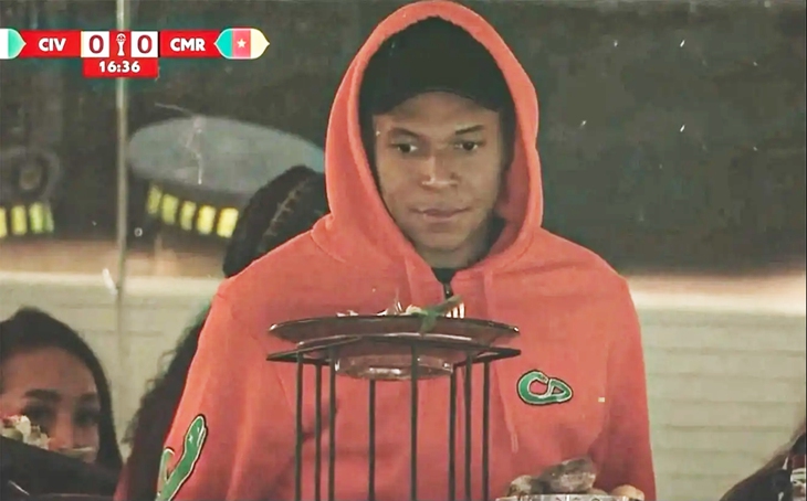 Mbappe xuất hiện cổ vũ ‘đội bóng đặc biệt’ của mình tại AFCON 2025 - Ảnh 1.