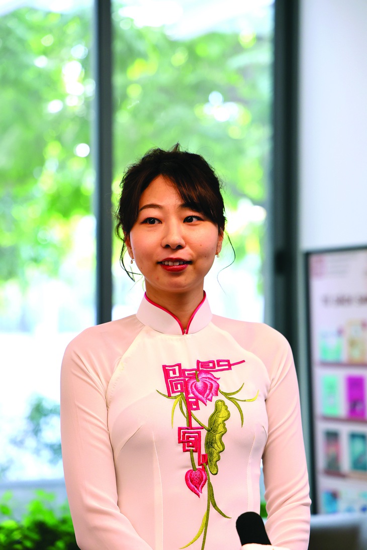 NHÀ VĂN NHẬT bản - Ảnh 1.