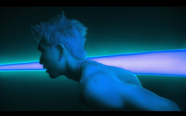 Độc lạ đàn vịt màu hồng ở miền Tây - Ảnh 2.