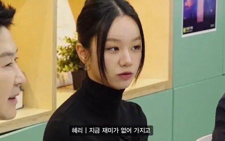 Lee Hyeri nói về nụ hôn đồng giới với Chung Su Bin - Ảnh 6.