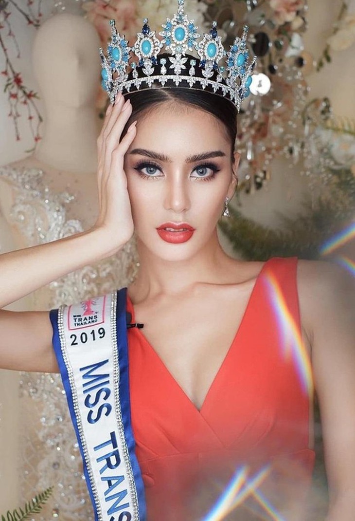 Chuyển giới lại nữ vì 'làm đàn ông mệt xỉu' - Ảnh 2.