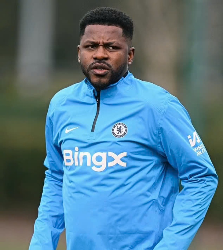 Fan Chelsea sốc nặng vì màn ‘biến hình’ của Ramires  - Ảnh 1.