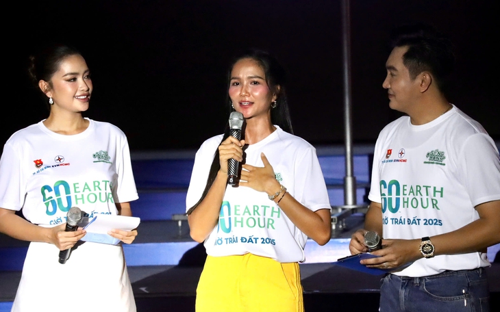 Hình ảnh ngọt lịm của H'hen Niê và chồng ở hậu trường concert 'Chị đẹp' - Ảnh 5.