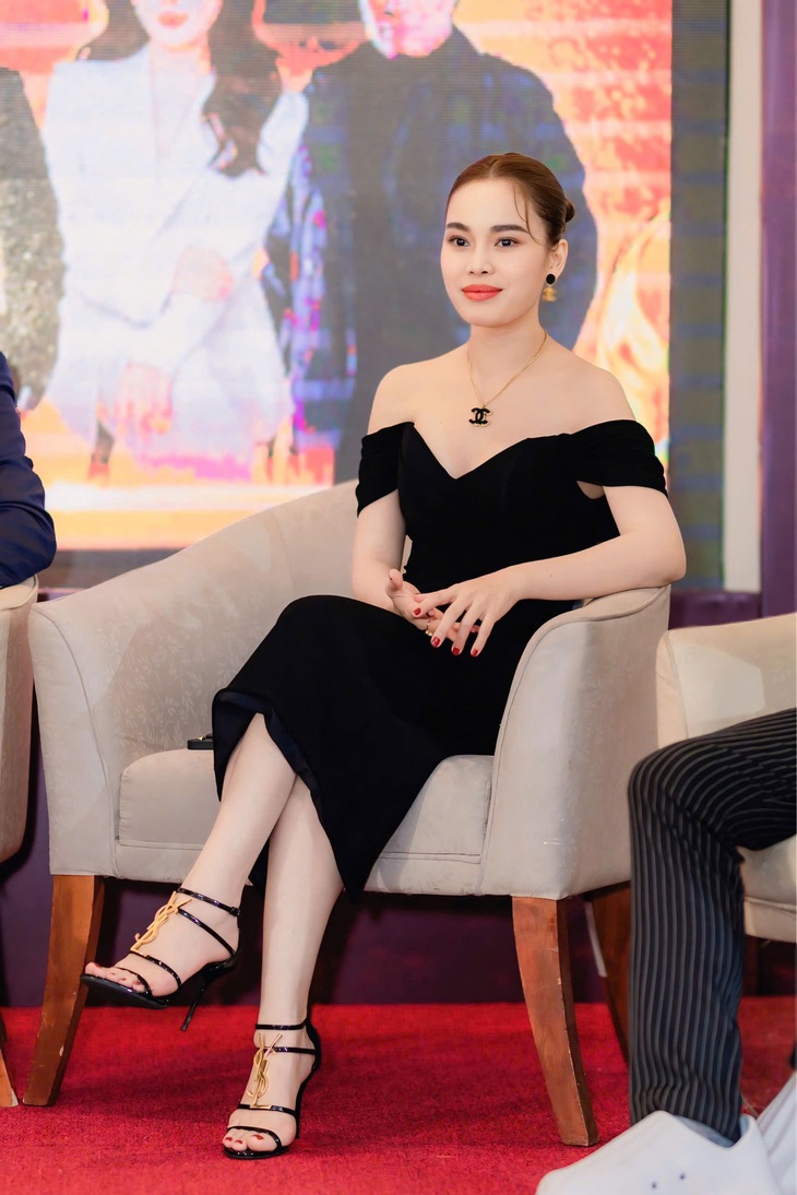 Lưu Thiên Hương sẵn sàng thẳng tay với học trò tại Tiếng hát Việt toàn cầu - Ảnh 2.