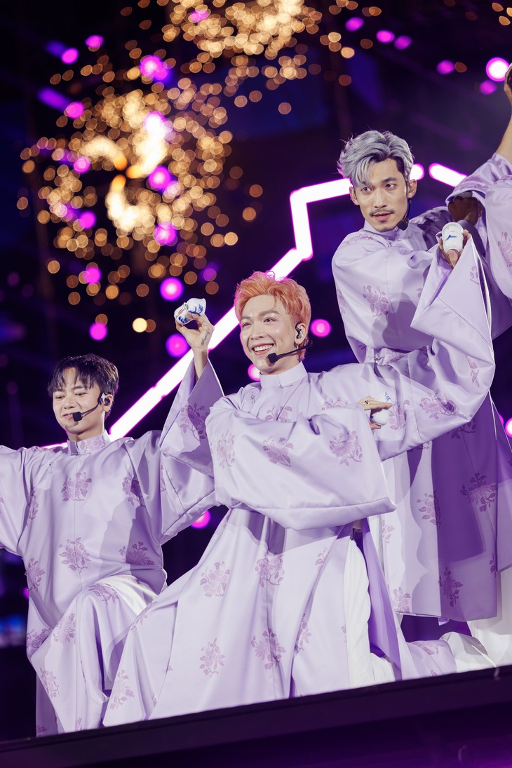  'Anh trai vượt ngàn chông gai': 'Cơn địa chấn' cảm xúc khuấy đảo giới trẻ Sài Gòn - Ảnh 16.