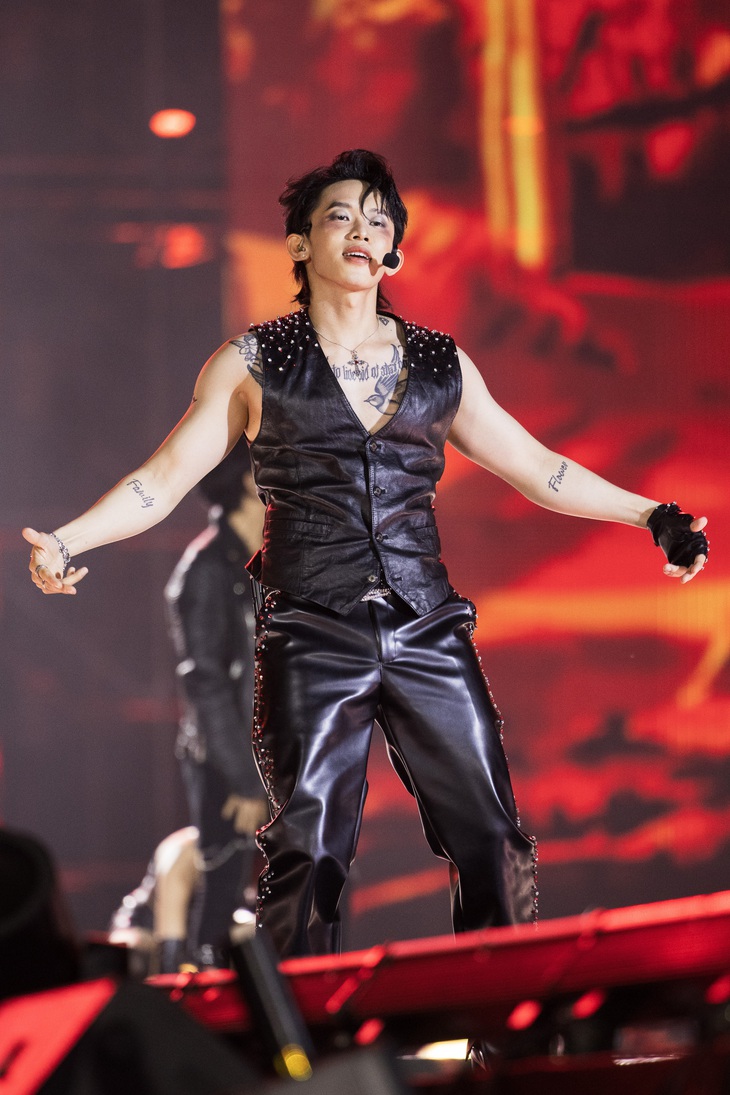  'Anh trai vượt ngàn chông gai': 'Cơn địa chấn' cảm xúc khuấy đảo giới trẻ Sài Gòn - Ảnh 1.