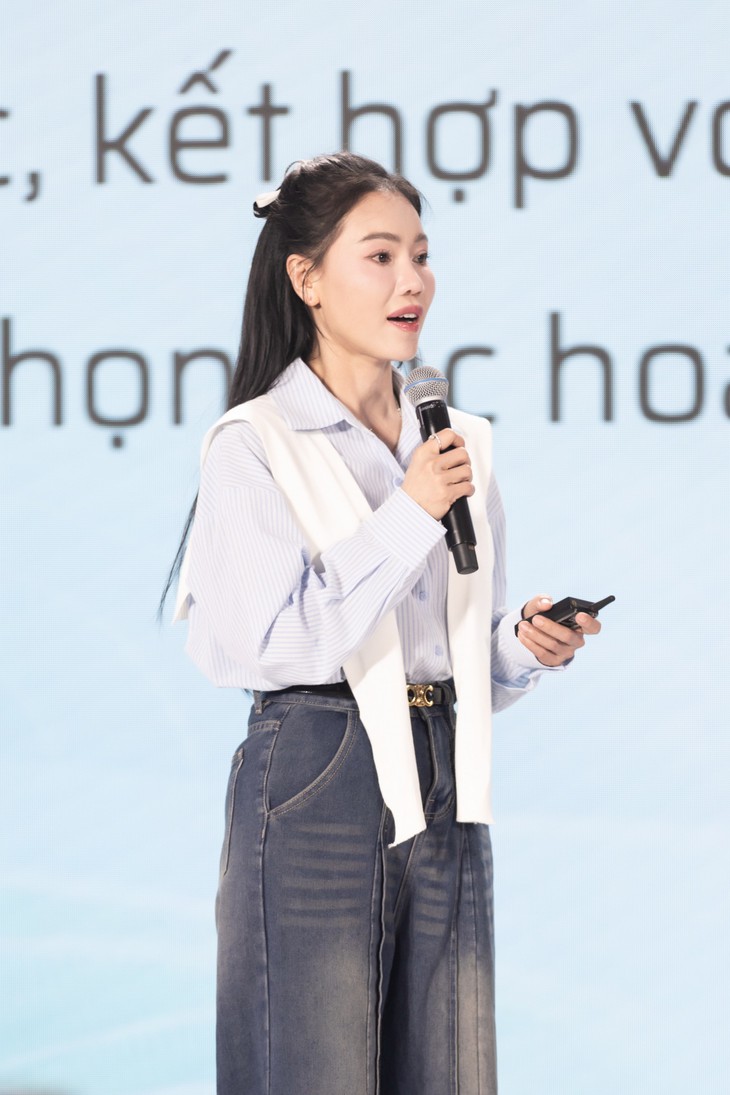 'Cuộc đời nở hoa' lan tỏa yêu thương đến những mảnh đời bất hạnh - Ảnh 1.