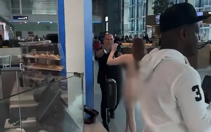 Vụ chơi bóng bàn giữa hẻm phạt 225.000 đồng, netizen bảo 'ít quá' - Ảnh 4.