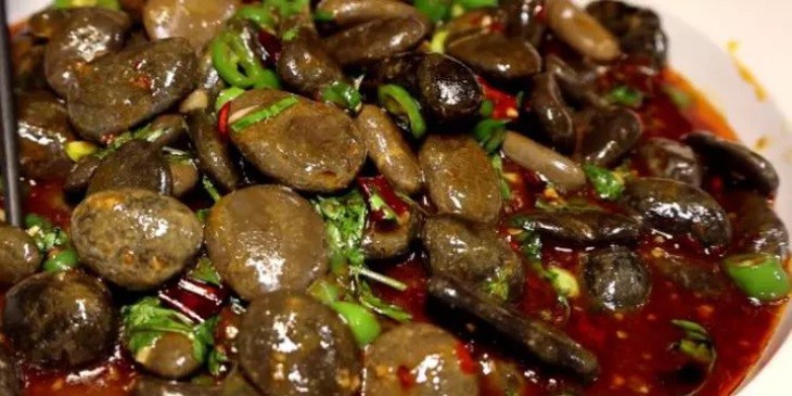 Xiên tre cay tê thành món hot! - Ảnh 3.