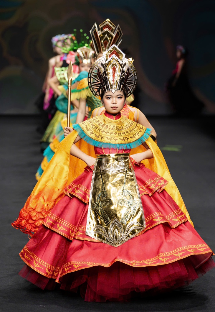 Profile cực xịn của mẫu nhí Emily Thanh Như - Ảnh 1.