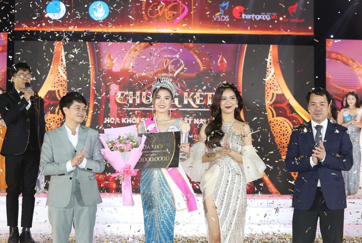 Thanh Hằng sánh đôi Dược Sĩ Tiến làm 'host' cho Hoa khôi Sinh viên Việt Nam - Ảnh 3.