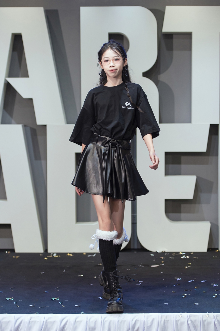 Nông Thúy Hằng - Ảnh 6.