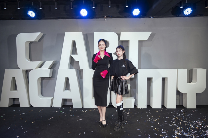 Hoa hậu Nông Thúy Hằng gây bất ngờ với vai trò mới - Ảnh 3.