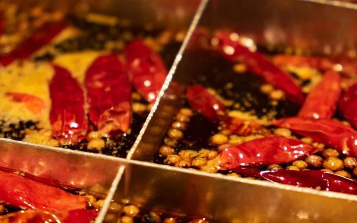 Ngày Cá tháng Tư 1/4 được 'sinh ra' ở nước nào? - Ảnh 5.