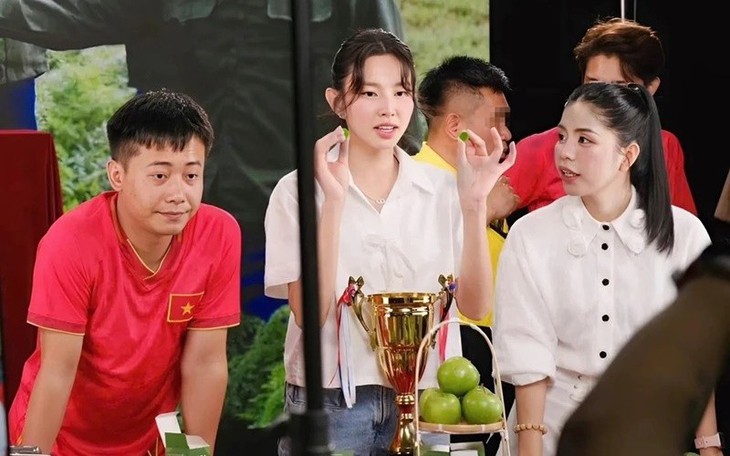 Vũ Thu Phương, Vân Trang xúc động nhớ về Quý Bình - Ảnh 3.