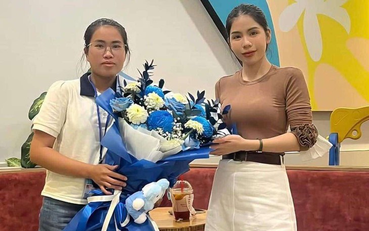 Chú mèo này có trò gì khiến nhiều người phải xếp hàng để gặp? - Ảnh 5.