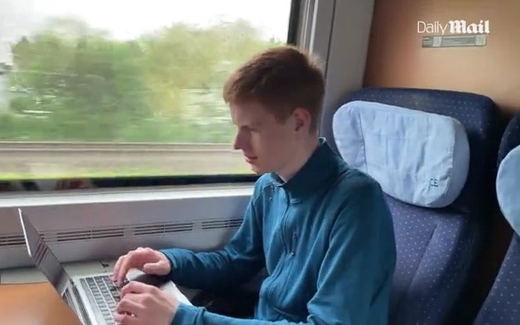 Nữ lao công Thái Lan gây ấn tượng với 'diện mạo mới' - Ảnh 3.