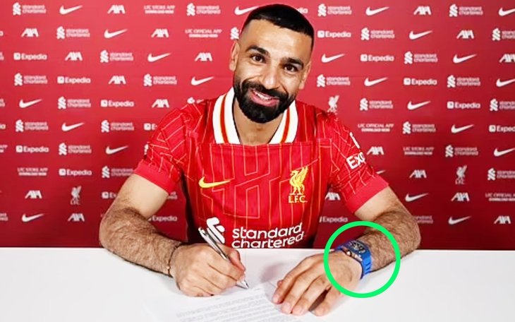 Fan Al Nassr ‘khóc thay’ Ronaldo sau pha hỏng ăn của Jhon Duran - Ảnh 2.