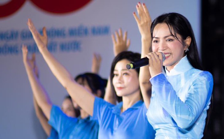 Nguyễn Văn Chung tiếp tục 'nâng đỡ' ca sĩ Duyên Quỳnh sau thành tích 2 tỉ view - Ảnh 4.