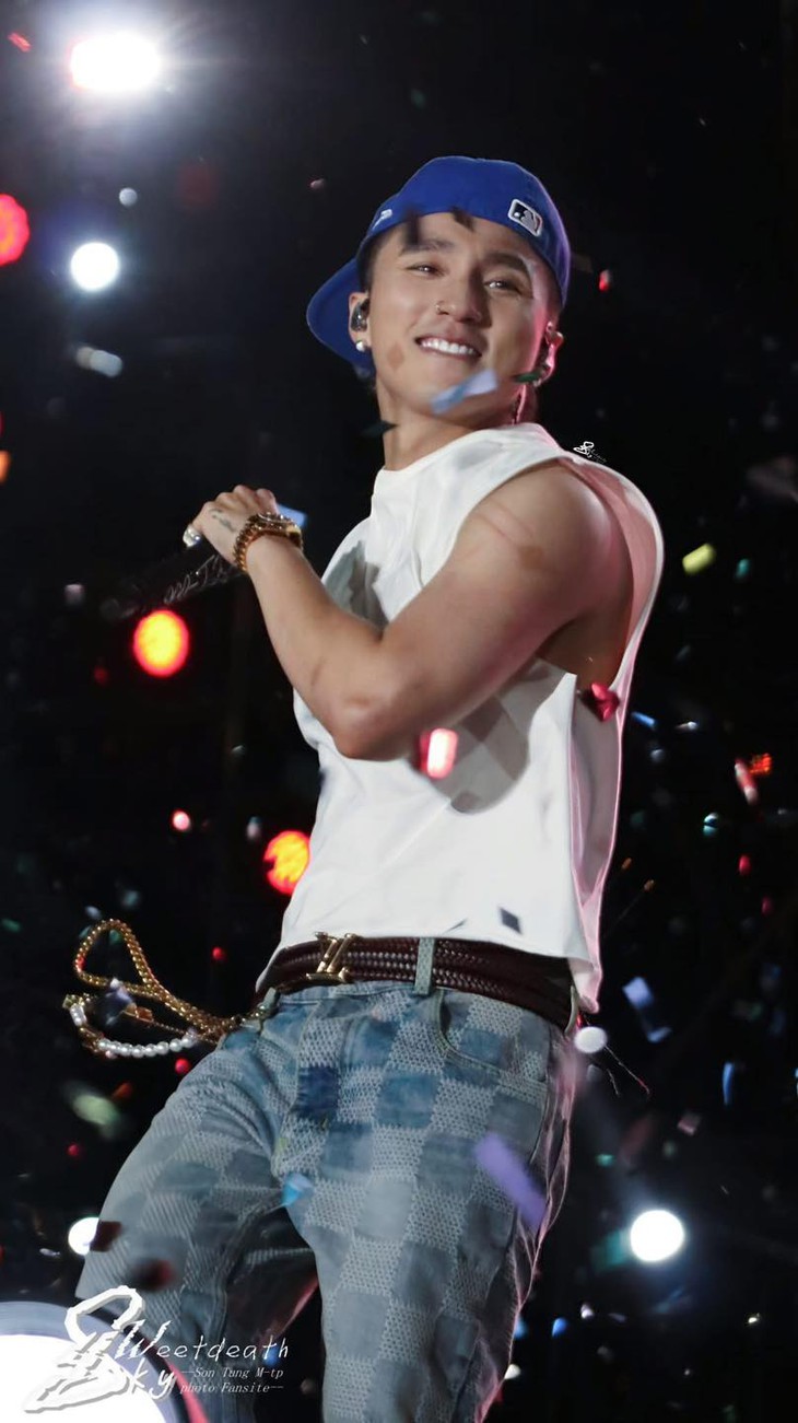 Sếp Tùng - Ảnh 1.