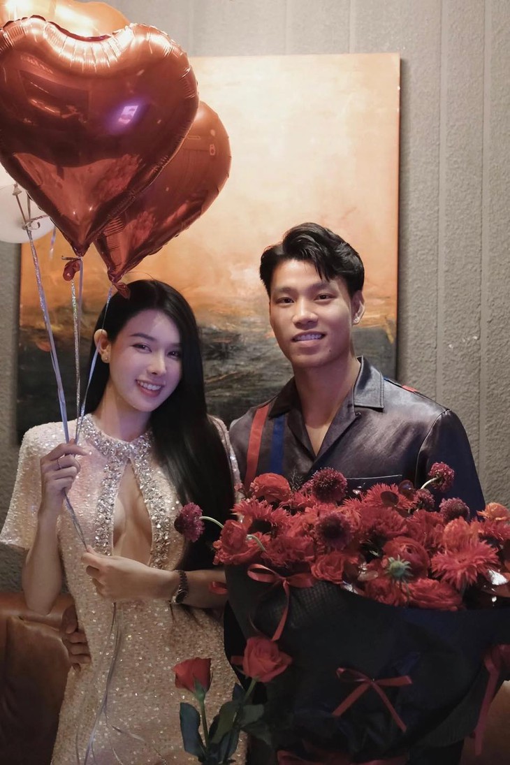 Văn Thanh khoe bạn gái 'con nhà người ta' trong sinh nhật - Ảnh 1.