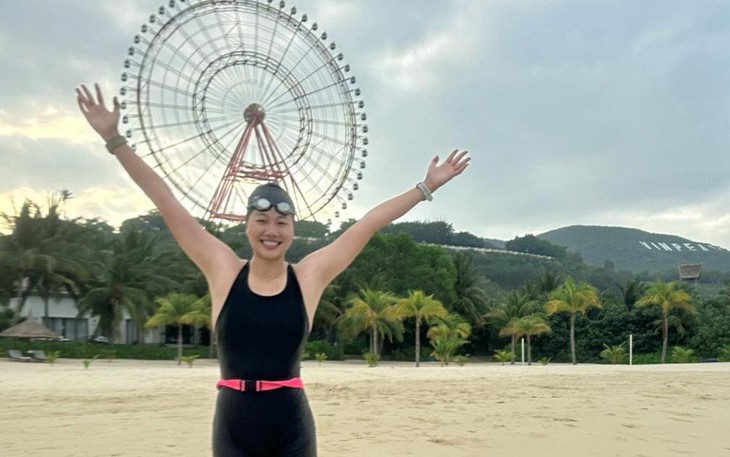 Runner Matt Clayton đi bộ từ Anh sang Pháp để dự giải marathon - Ảnh 4.