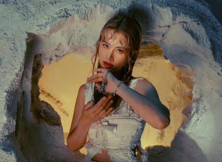 Đông Nhi - Ảnh 1.