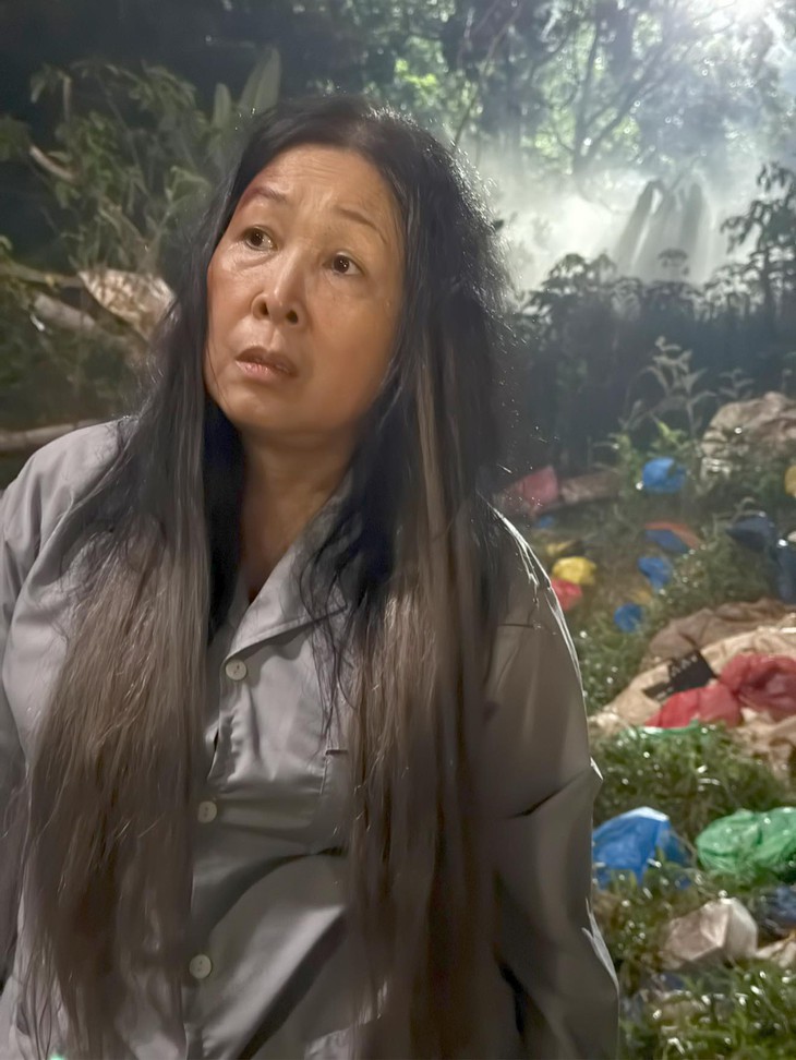 NSND Hồng Vân lửa nghề vẫn cháy bỏng ở tuổi U60 - Ảnh 2.