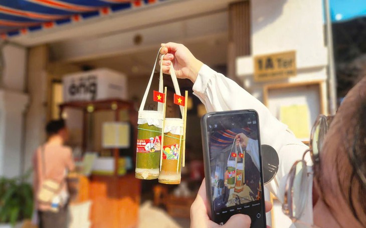 Thanh niên đặt đồ ăn được tỉ phú công nghệ giao hàng - Ảnh 3.