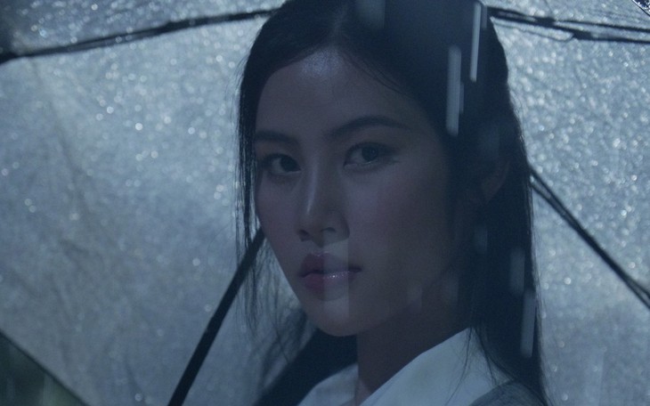 Võ Hoàng Yến váy áo lóng lánh đọ dáng cùng Tata, Mook - Ảnh 10.