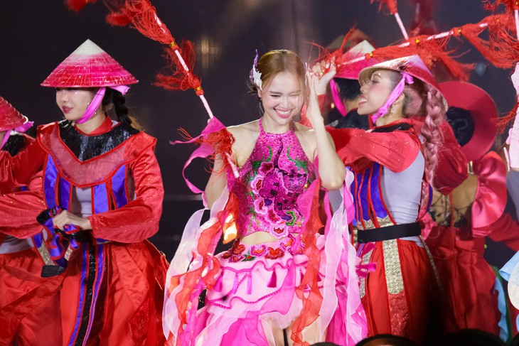 Ninh Dương Lan Ngọc - Ảnh 11.