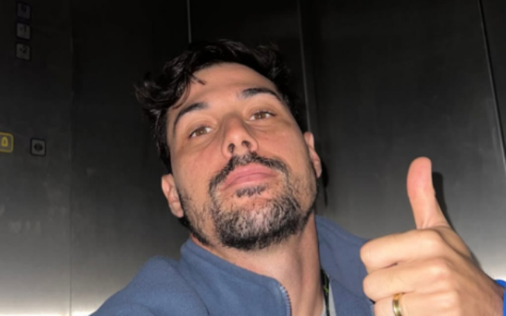 VĐV Paralympic phá kỷ lục marathon bằng nạng - Ảnh 4.