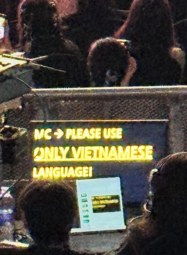 Xôn xao MC Khánh Vy bị nhắc dùng tiếng Việt trong fanmeeting của Jisoo - Ảnh 1.