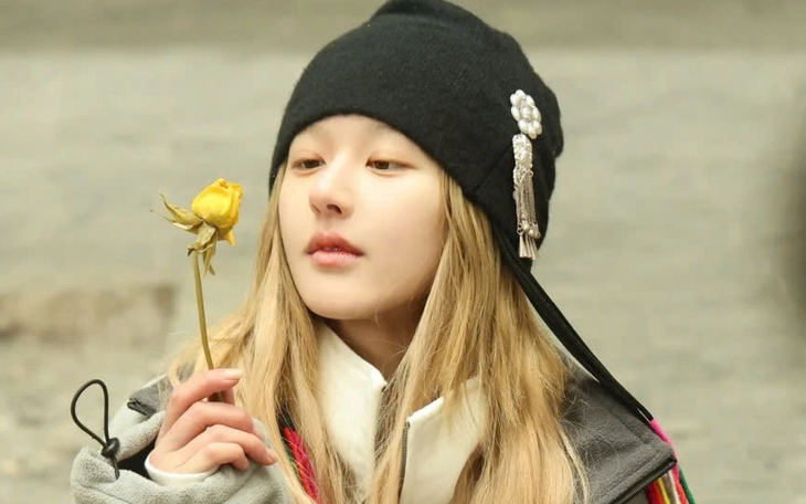 Triệu Lộ Tư 'diễn sâu' trên sân khấu ca nhạc - Ảnh 2.