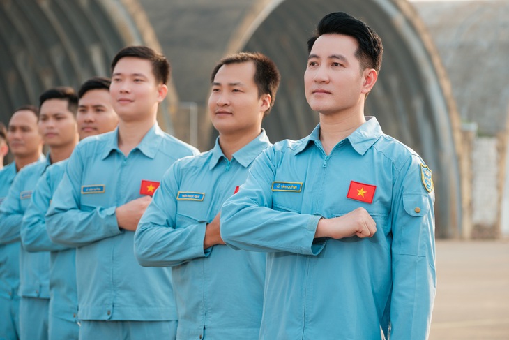 Nguyễn Phi Hùng - Ảnh 1.