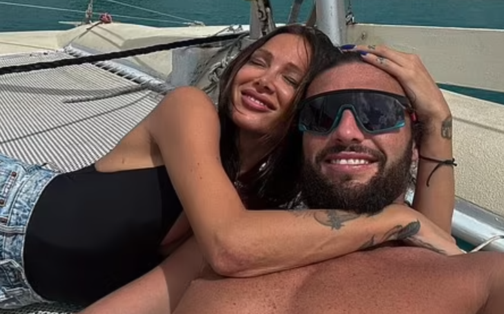 'Lời nguyền có thật' với Aaron Ramsdale - Ảnh 2.