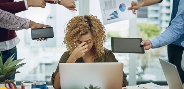 Bị đuổi việc vì làm quá tốt?! - Ảnh 1.