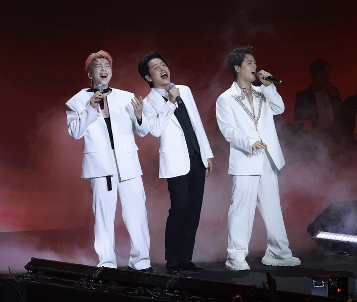 Tuấn Hưng hồi sinh nhờ 'Gai con' và tình yêu của khán giả - Ảnh 1.