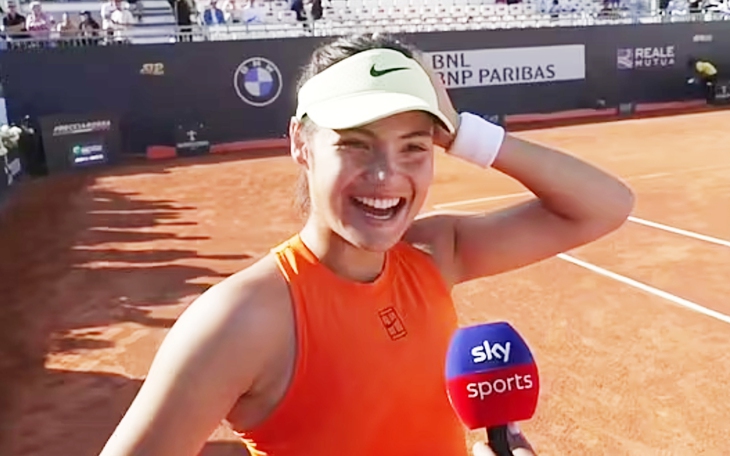 Tay đua té nhưng phản ứng của phóng viên ảnh chiếm hết spotlight - Ảnh 3.