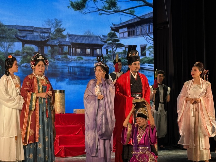 '3D Cung tâm kế' và nỗ lực sinh tồn của sân khấu kịch - Ảnh 2.