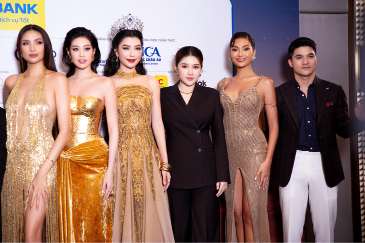 Bác sĩ Phạm Phúc Ngân tiếp lửa cho top 45 thí sinh 'Miss Cosmo Vietnam 2025' - Ảnh 1.