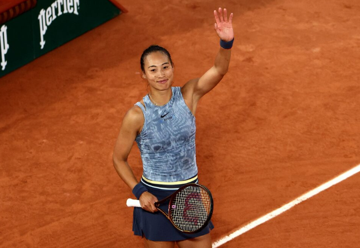 HCV quần vợt Olympic Zheng Qinwen nhận thưởng khủng sau gần 1 năm - Ảnh 1.