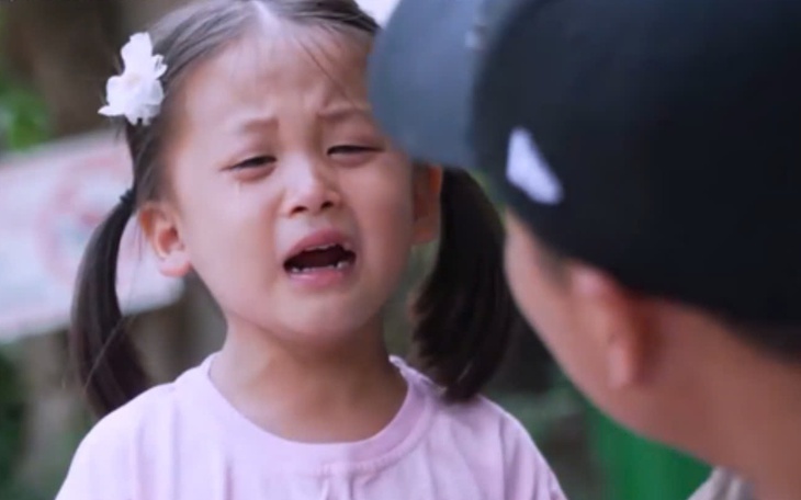 Nữ chính 'Chiếc vòng ngọc bích' bị chê vì đôi mắt thiếu ngủ - Ảnh 5.