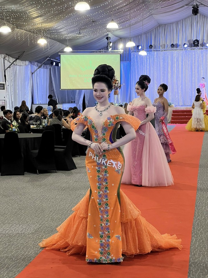 hoa hậu - Ảnh 2.