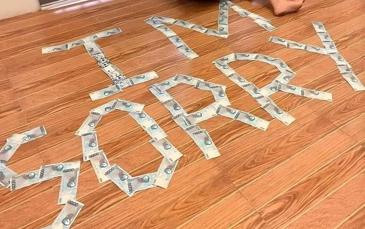 Hậu clip tặng hoa chiến sĩ diễu binh, cô gái cập nhật tình hình - Ảnh 4.