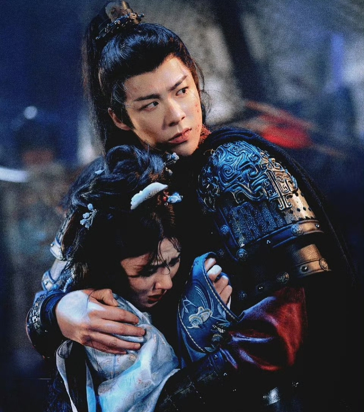 Khom lưng - Ảnh 1.