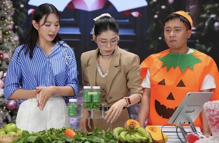 Hoa hậu Thuỳ Tiên - Ảnh 2.